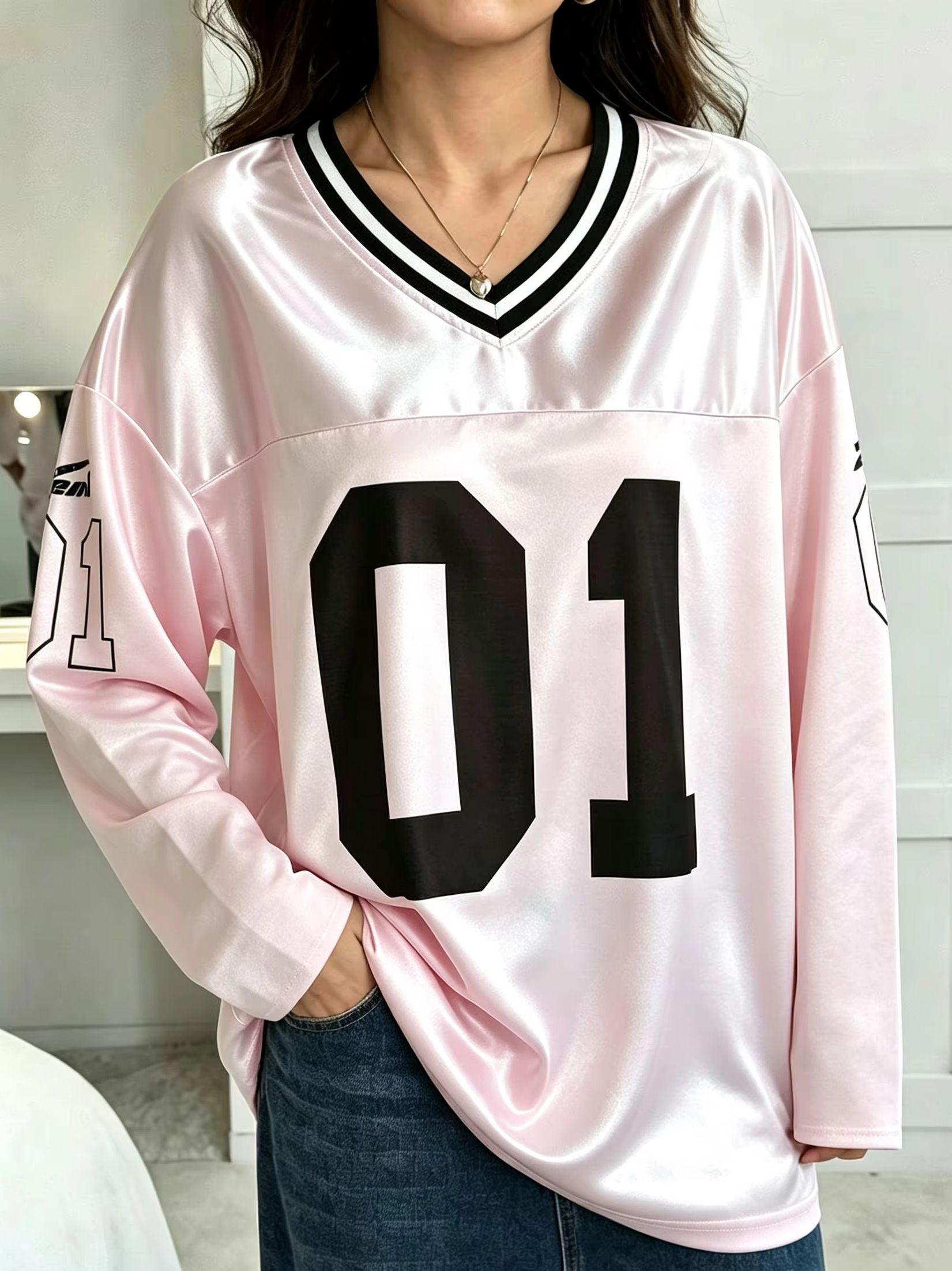 Women Fashion Images - Maglietta a Maniche Lunghe Oversize Vintage