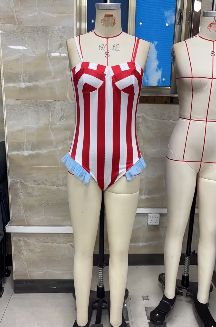 Costume da Carnevale per Donna - Sleeveless Jumpsuit recensione e prezzo